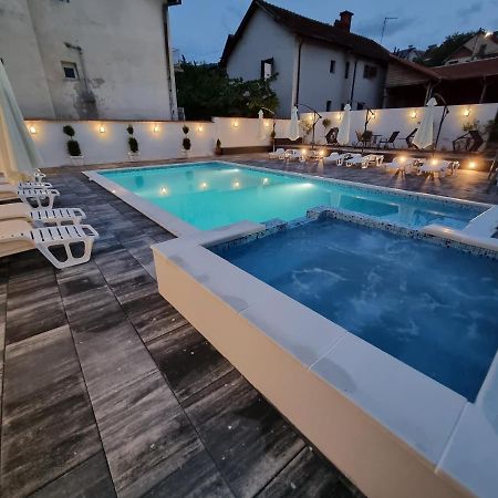 Fenix Apartments 소코 반자 외부 사진