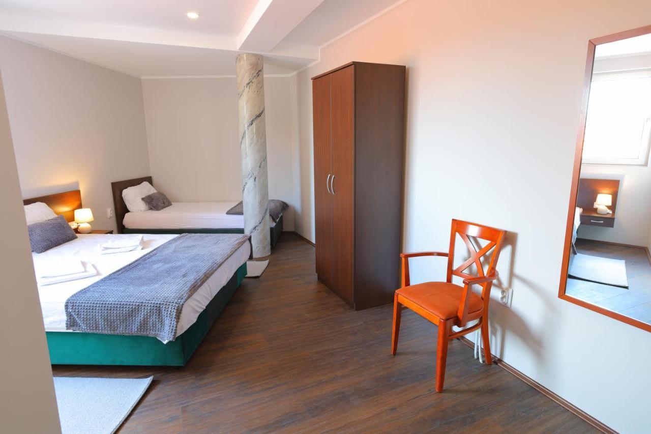 Fenix Apartments 소코 반자 외부 사진