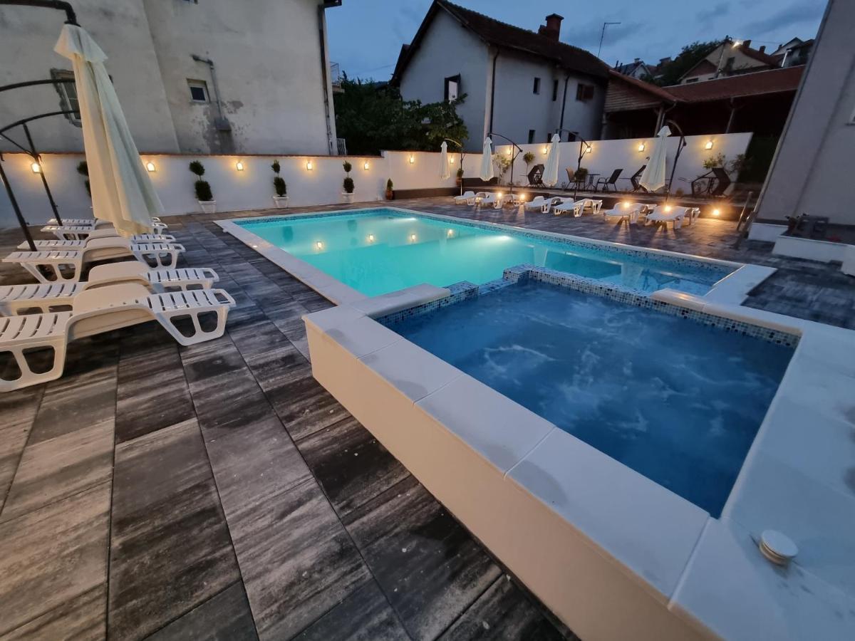 Fenix Apartments 소코 반자 외부 사진