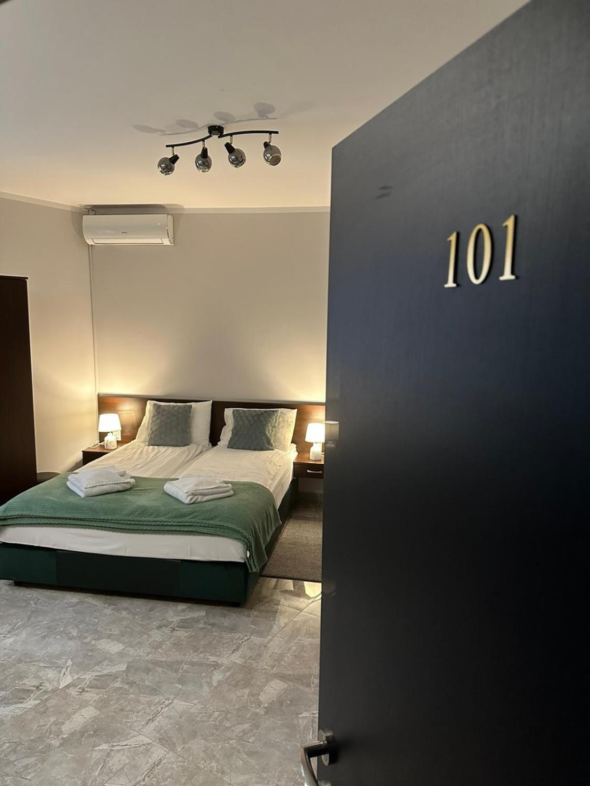 Fenix Apartments 소코 반자 외부 사진